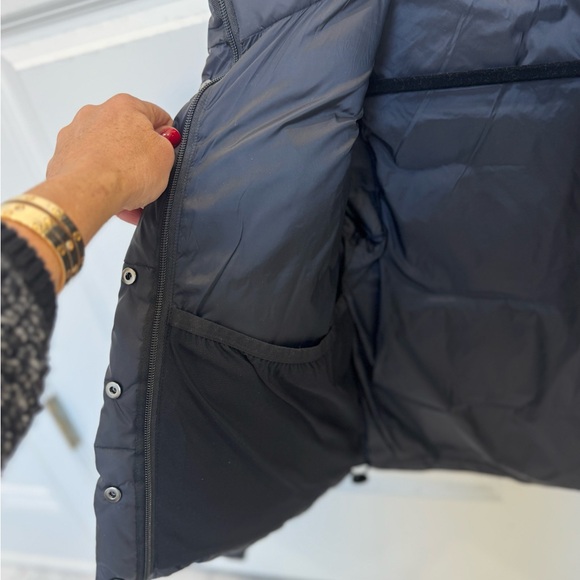 ALO YOGA GOLD RUSH PUFFER
BLACK
SIZE S
NWOT NEVER WORN - Picture 2 of 14